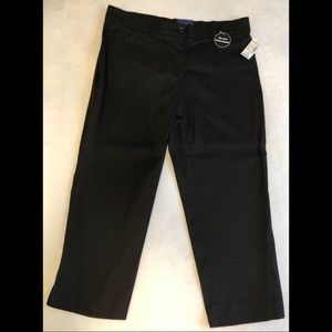 NWT Dressbarn crop pants!